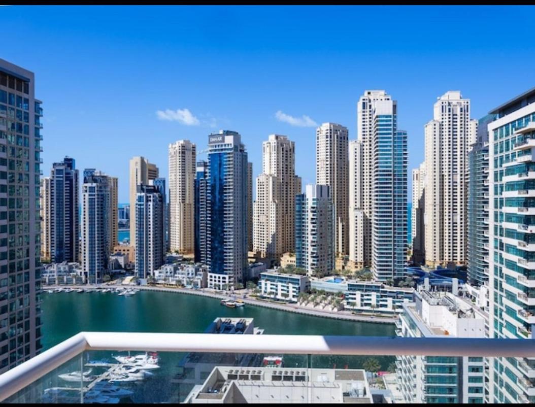 Dubai Marina Larivera Bagian luar foto